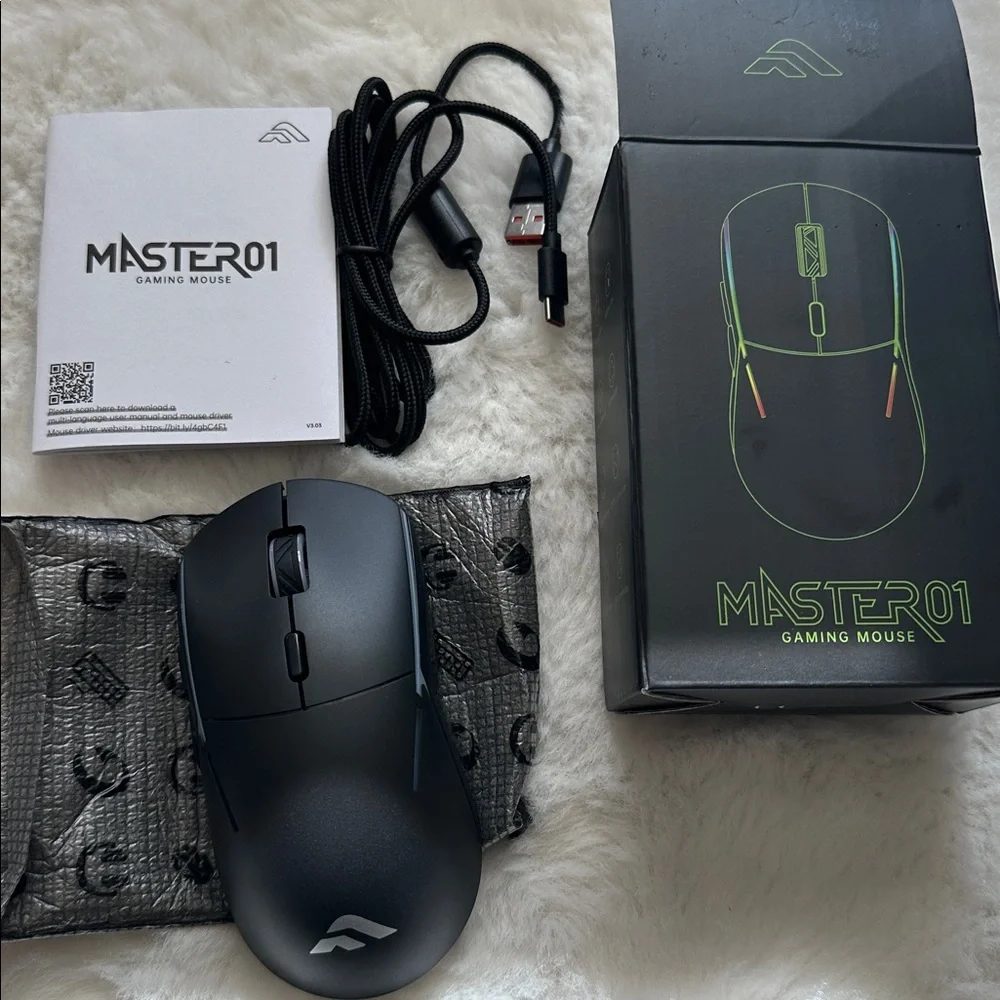 Wireless gaming mouse
